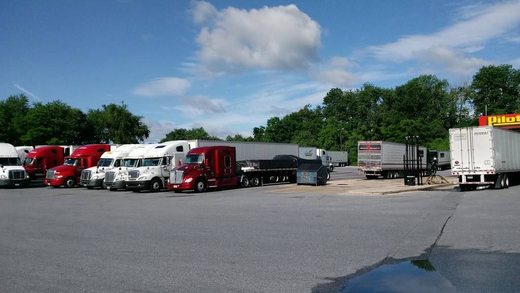 Pilot Travel Center | restaurant | 3541 Lee Jackson Hwy, Staunton, VA 24401, USA | 5403240714 OR +1 540-324-0714