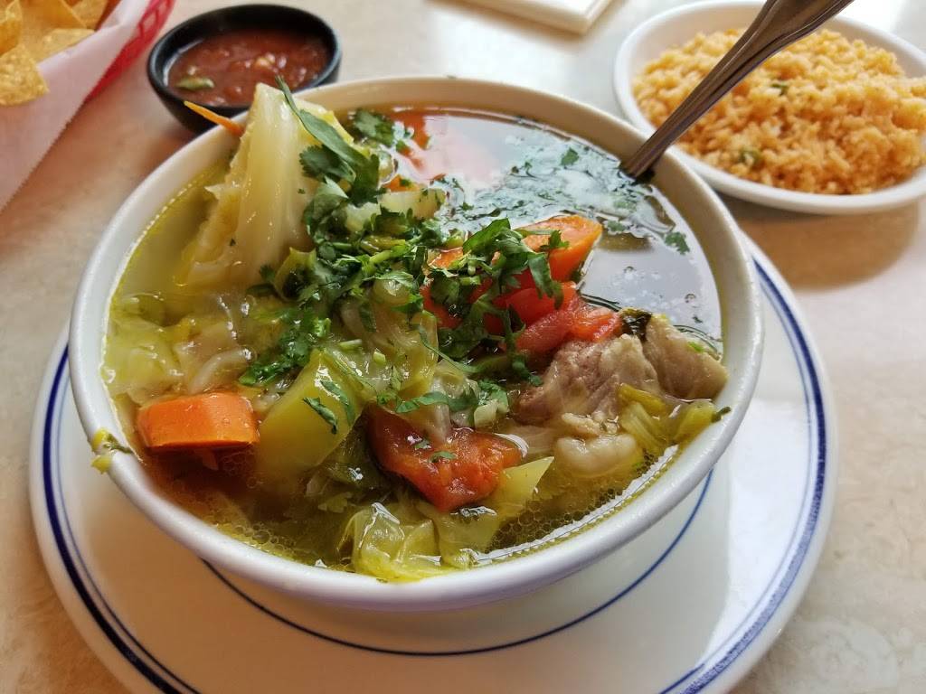 Tlaquepaque Restaurant | restaurant | 120 S Mill St, Santa Paula, CA 93060, USA | 8059335535 OR +1 805-933-5535