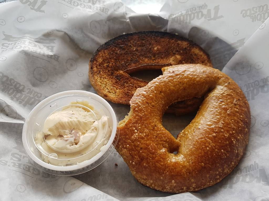 Brueggers Bagels | cafe | 2743 E, CA-1, Corona Del Mar, CA 92625, USA | 9497234485 OR +1 949-723-4485