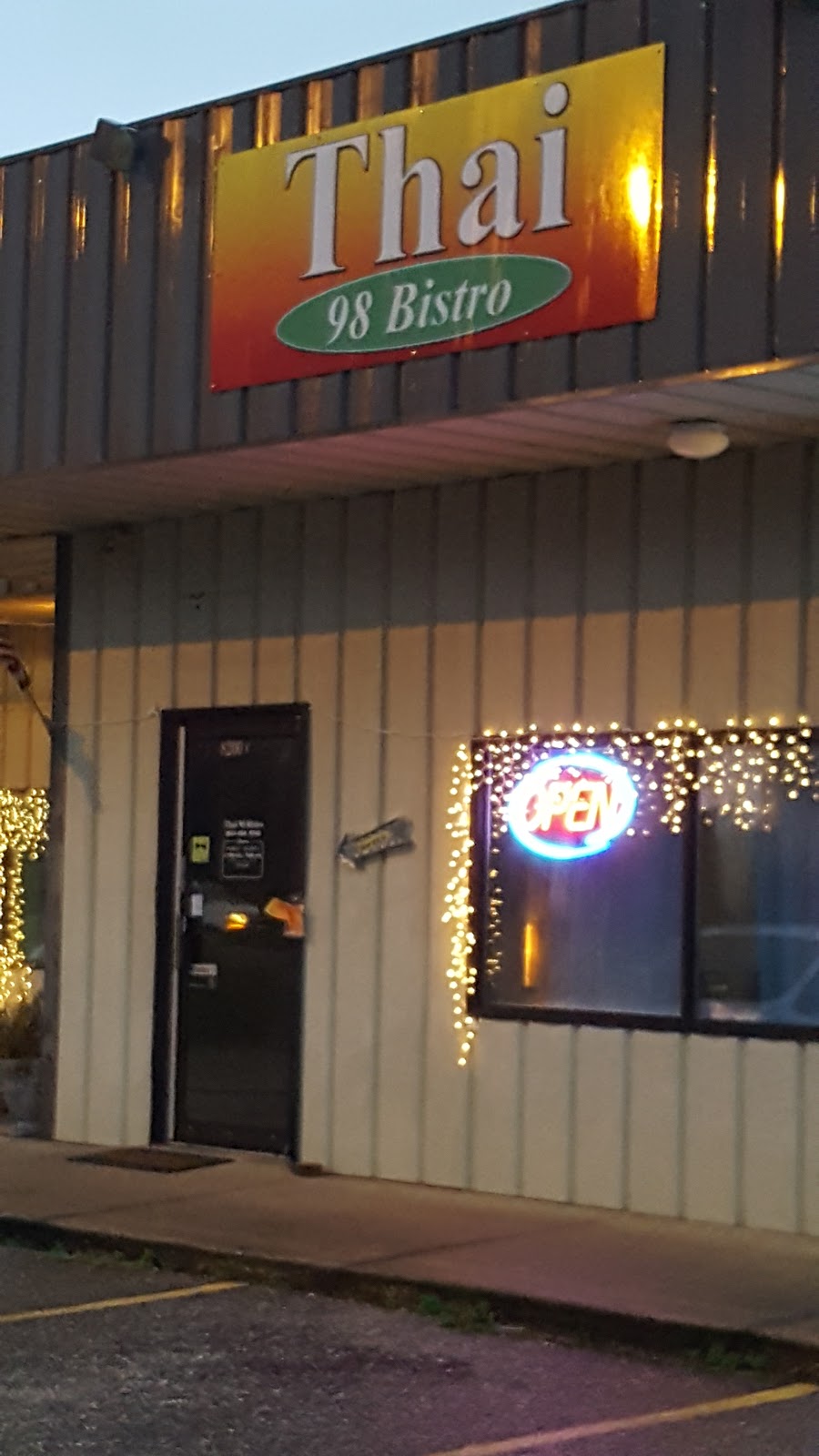 Thai Bistro 98 | restaurant | 8200 West, US-98, Pensacola, FL 32506, USA | 8504665748 OR +1 850-466-5748