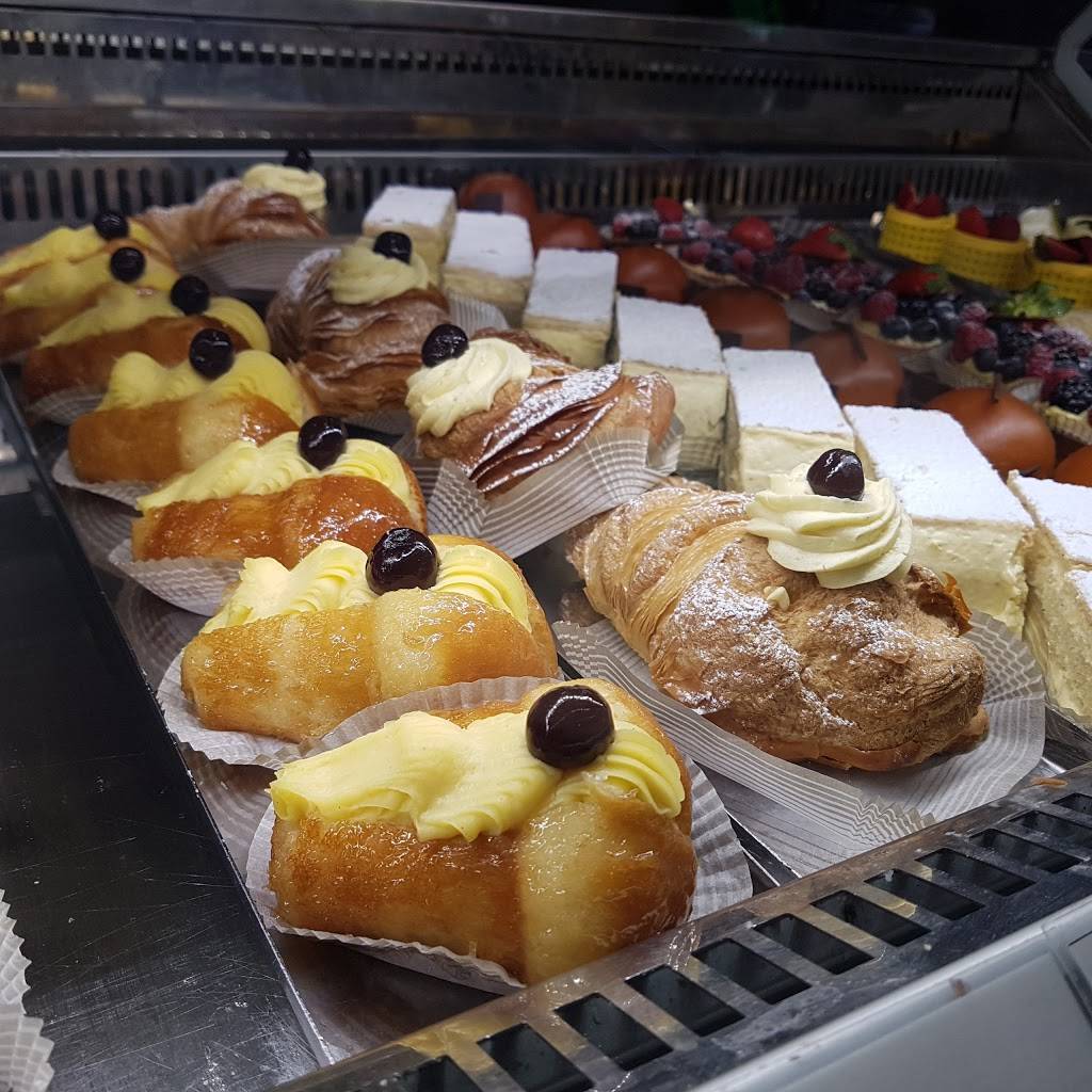 Cossetta | bakery | 211 7th St W, St Paul, MN 55102, USA | 6512223476 OR +1 651-222-3476