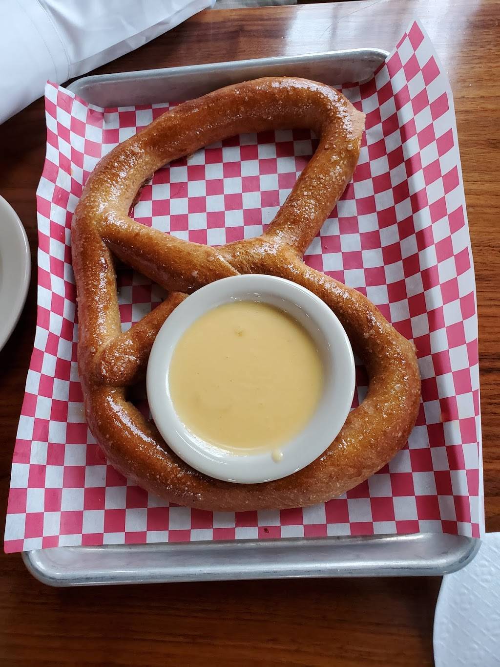 Millstream Brau Haus | restaurant | 741 47th Ave, Amana, IA 52203, USA | 3196227332 OR +1 319-622-7332