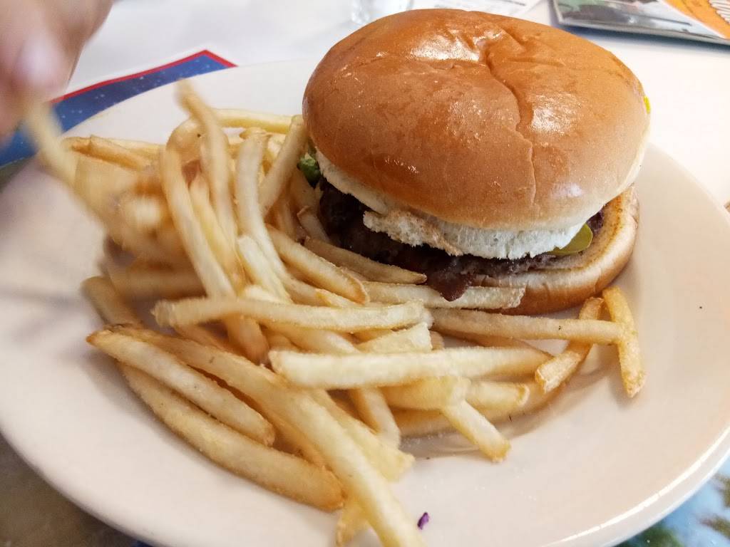 Steak n Shake | restaurant | 1580 Wabash Ave, Springfield, IL 62704, USA | 2177870392 OR +1 217-787-0392