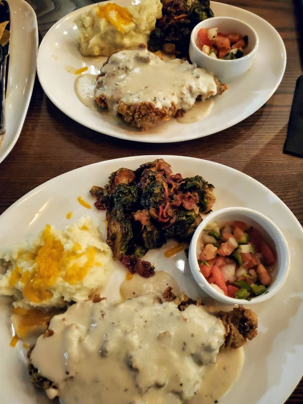 Hearsay on the Waterway | restaurant | 20 Waterway Ave Suite 105, The Woodlands, TX 77380, USA | 8325851723 OR +1 832-585-1723