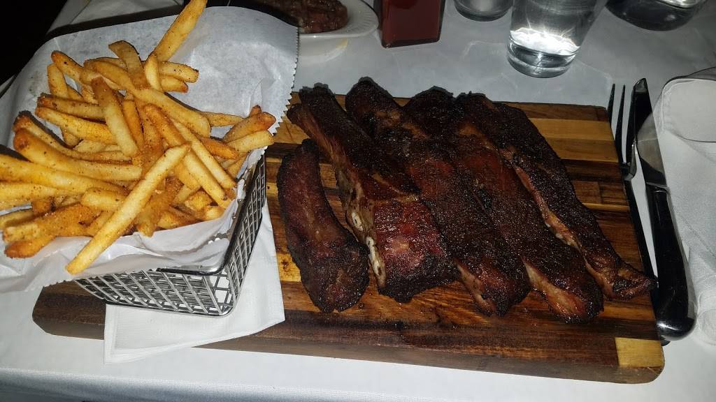 Maple Tree Inn | restaurant | 13000 S Western Ave, Blue Island, IL 60406, USA | 7083883461 OR +1 708-388-3461