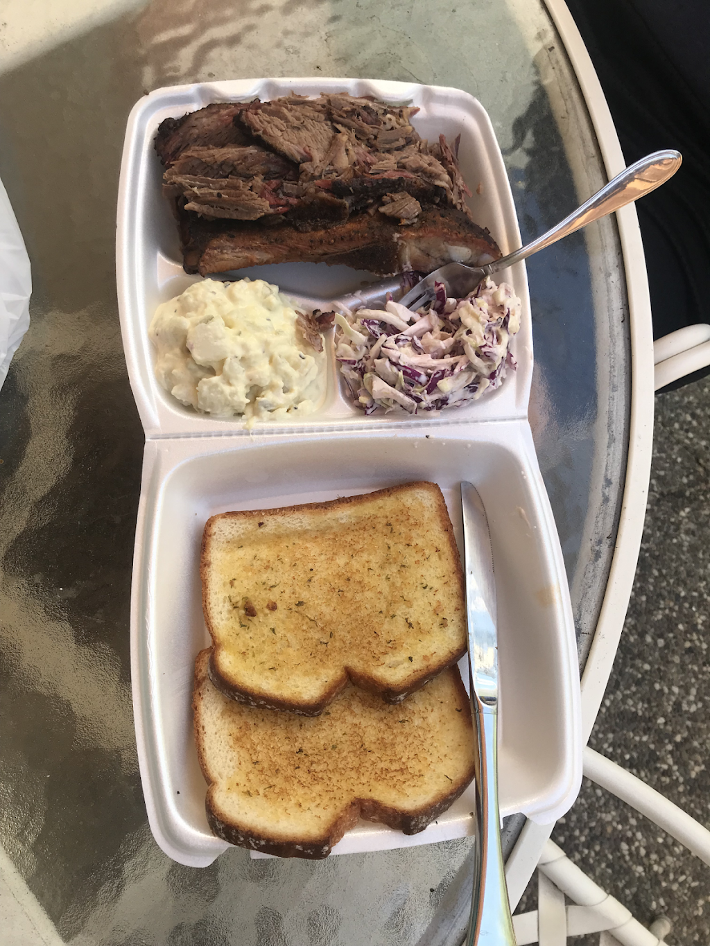 Bills Family Barbecue | restaurant | 1905 Old Middlefield Way, Mountain View, CA 94043, USA | 6509634111 OR +1 650-963-4111
