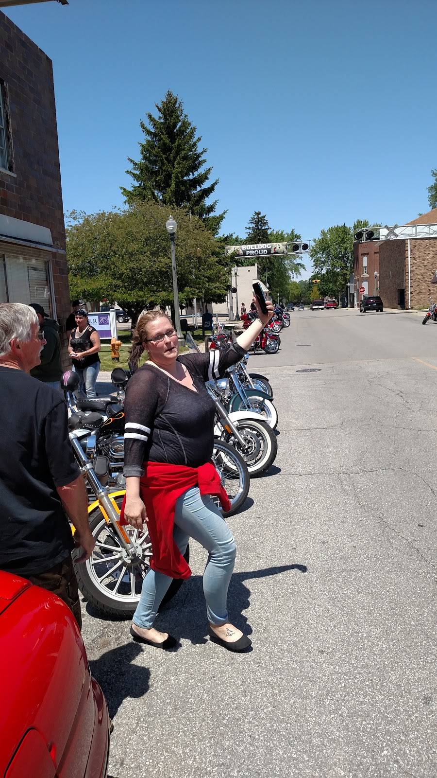 Woodys | restaurant | 737 Main St, Lapel, IN 46051, USA | 7655343878 OR +1 765-534-3878