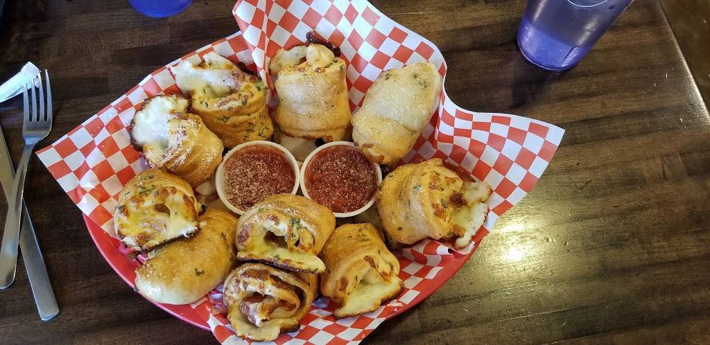 Mama Mias Pizzeria | restaurant | 203 W 4th St, Anna, TX 75409, USA | 9729242400 OR +1 972-924-2400