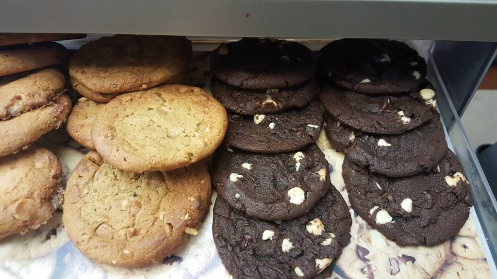 Subway | restaurant | 101 N Main St, Cuba City, WI 53807, USA | 6087447342 OR +1 608-744-7342