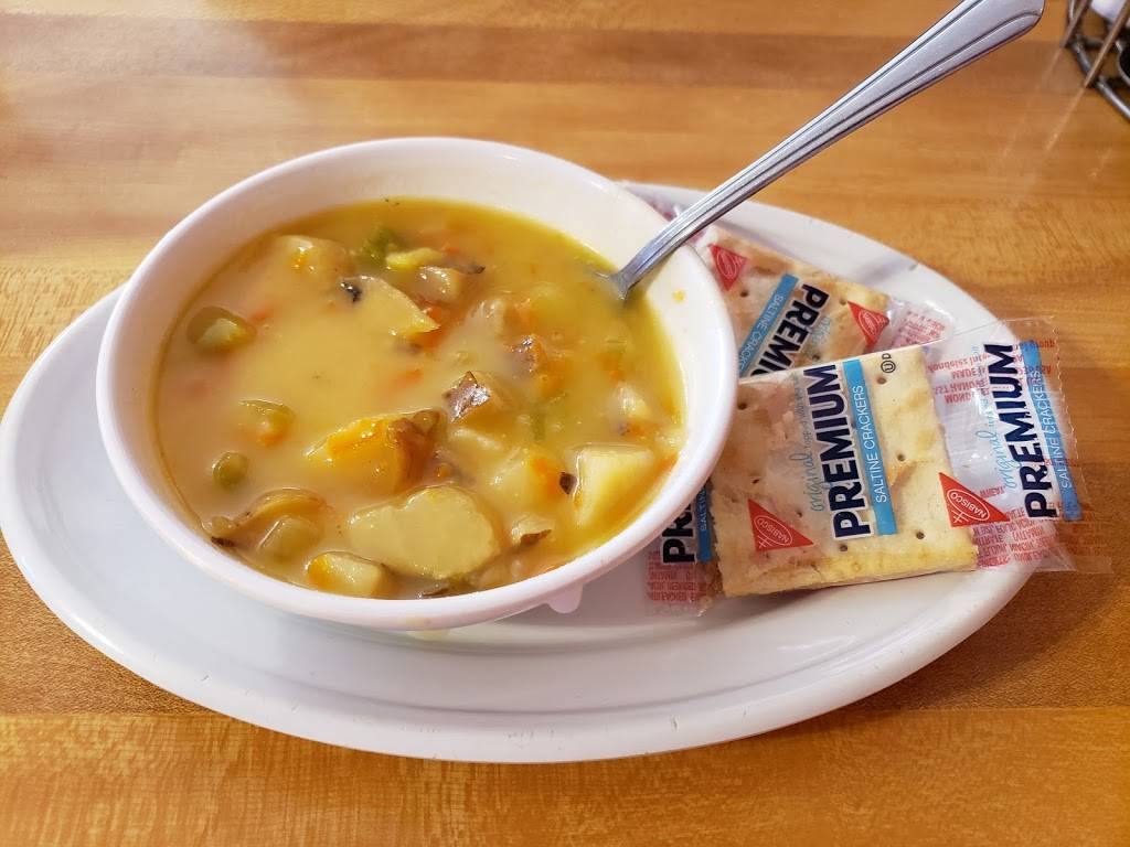 The Railside Bar and Grill | restaurant | 207 S Butler St, Nelson, IL 61021, USA | 8152514633 OR +1 815-251-4633