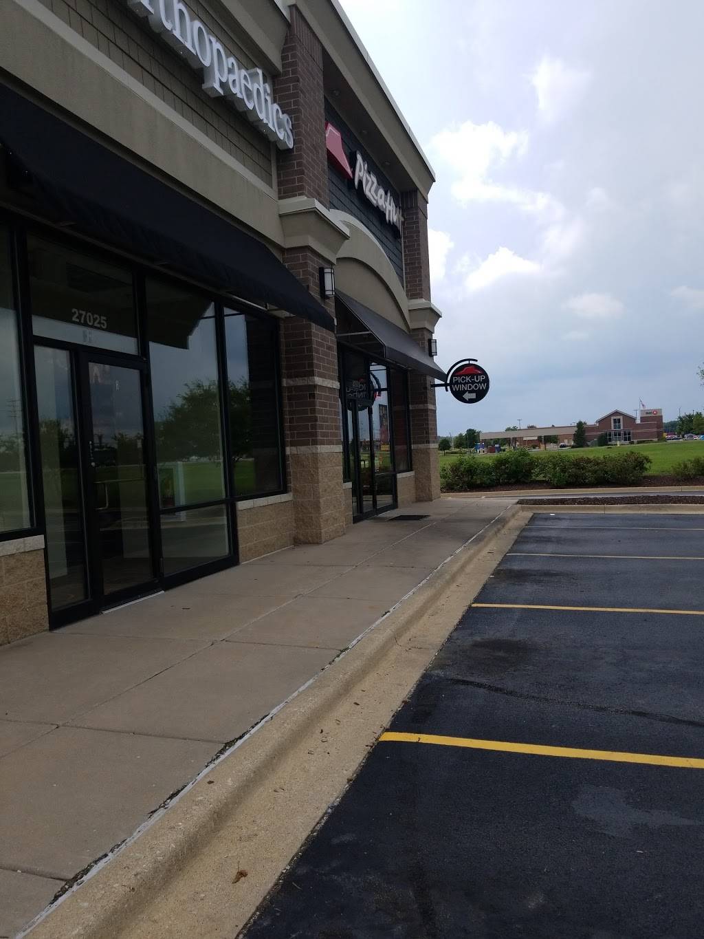 Pizza Hut | restaurant | 27025 W Eames St Suite I, Channahon, IL 60410, USA | 8155211199 OR +1 815-521-1199