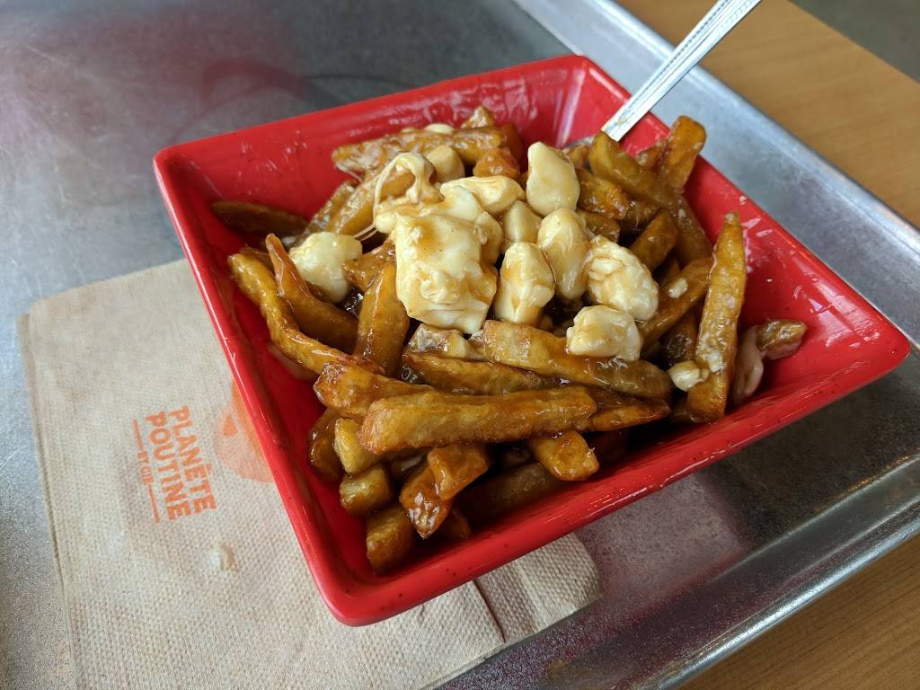 Planète Poutine | restaurant | 140 Rue Robitaille, Granby, QC J2H 0R9, Canada | 4503757557 OR +1 450-375-7557