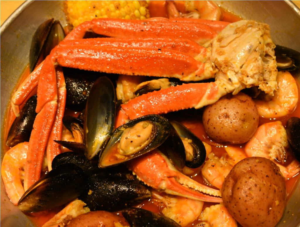 Red Crab - Juicy Seafood | restaurant | 425 E Eau Gallie Blvd, Melbourne, FL 32937, USA | 3214252333 OR +1 321-425-2333