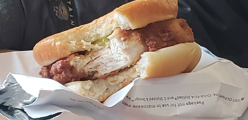 Chick-fil-A | restaurant | 320 Cahaba Valley Rd, Pelham, AL 35124, USA | 2054033223 OR +1 205-403-3223