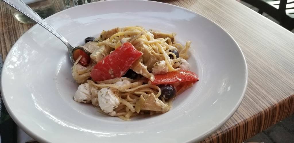 Chez Carl | restaurant | 3000 Boulevard René Lévesque, Verdun, QC H3E 1T9, Canada | 5143629798 OR +1 514-362-9798