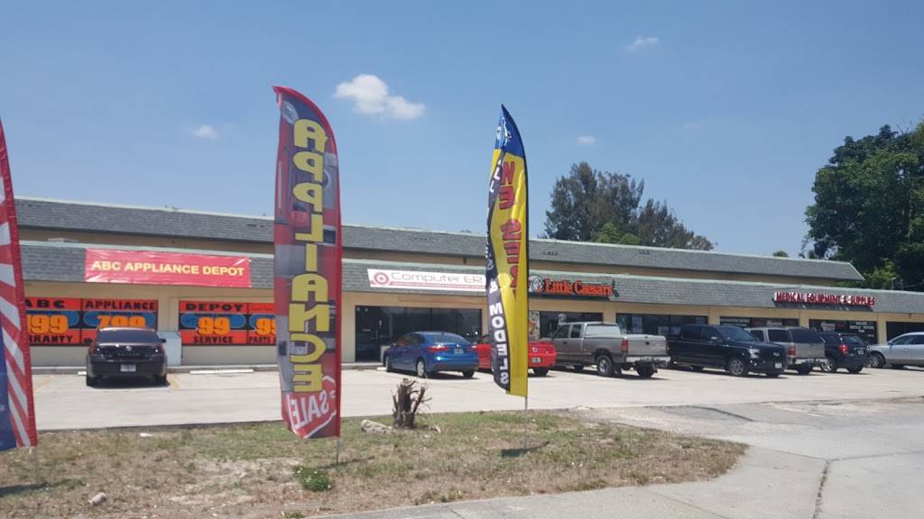 Little Caesars Pizza | meal takeaway | 560 Pine Island Rd, North Fort Myers, FL 33903, USA | 2399971400 OR +1 239-997-1400