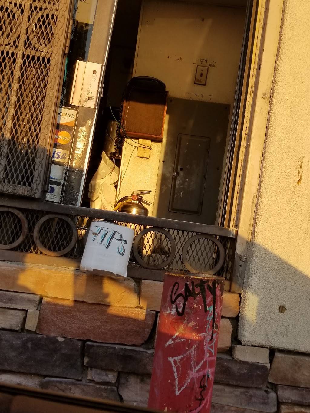 Vaqueros Carne Asada | restaurant | 1821 W Southern Ave, Phoenix, AZ 85041, USA | 6023041286 OR +1 602-304-1286