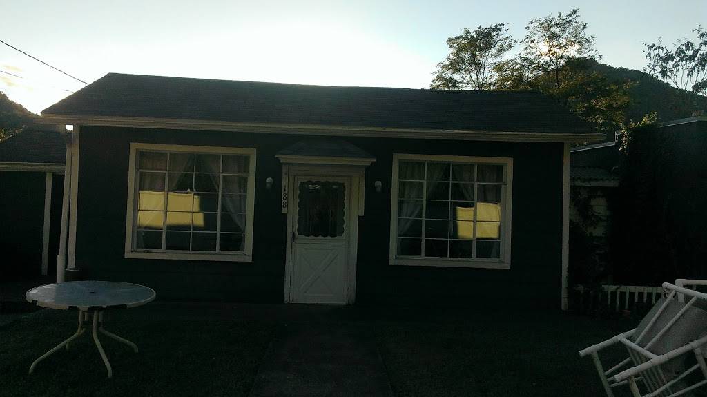 Ludorias Family Restaurant | restaurant | 188 Boomer Loop Rd, Boomer, WV 25031, USA | 3047792318 OR +1 304-779-2318