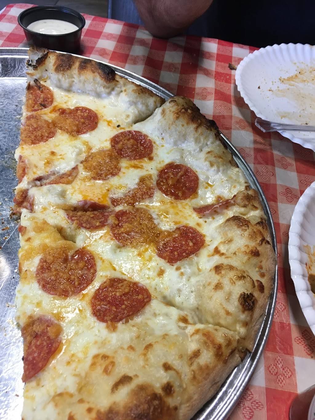 Pippys Pizzeria | restaurant | 3330 E Florida Ave Suite B, Hemet, CA 92544, USA | 9513572220 OR +1 951-357-2220