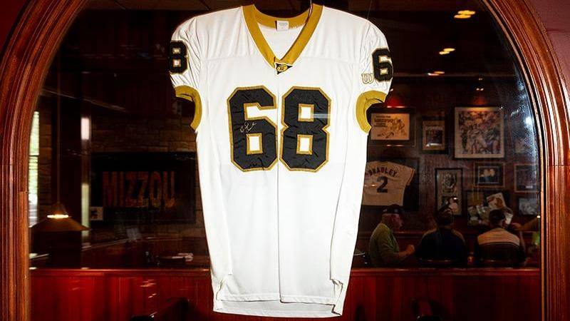 D. Rowes Restaurant & Bar | restaurant | 1005 Club Village Dr, Columbia, MO 65203, USA | 5734438004 OR +1 573-443-8004