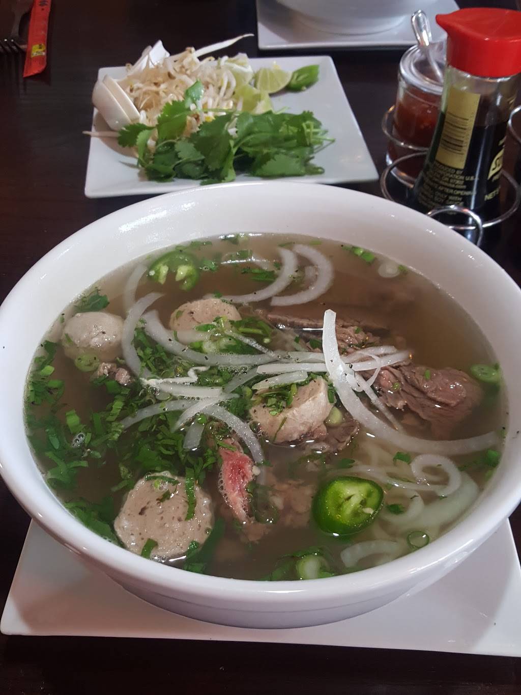 Island Pho | restaurant | 111 Longview Plaza Driveway, St Simons, GA 31522, USA | 9122684081 OR +1 912-268-4081