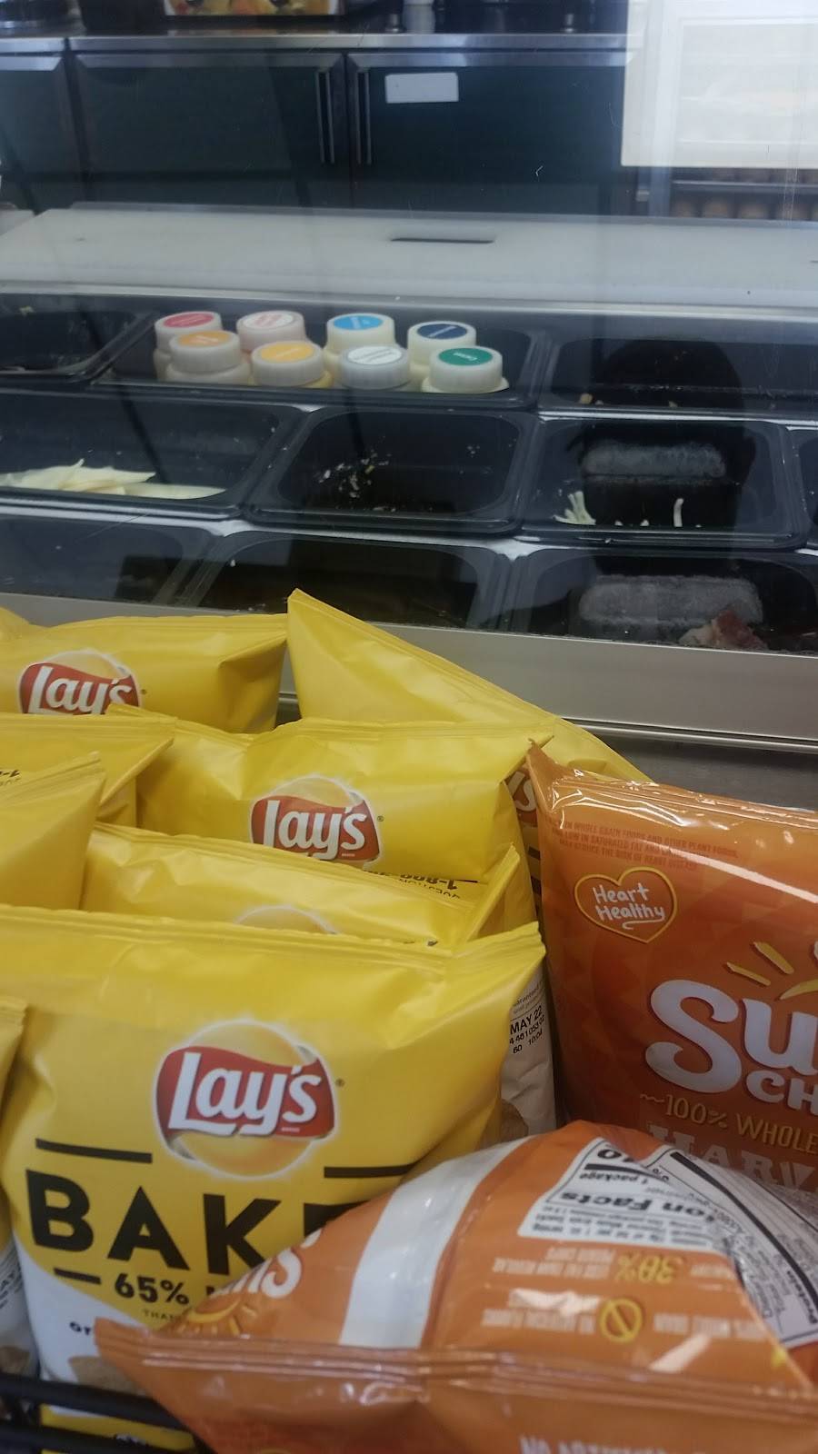 Subway | restaurant | 303 E Foothill Blvd, Rialto, CA 92376, USA | 9098732392 OR +1 909-873-2392