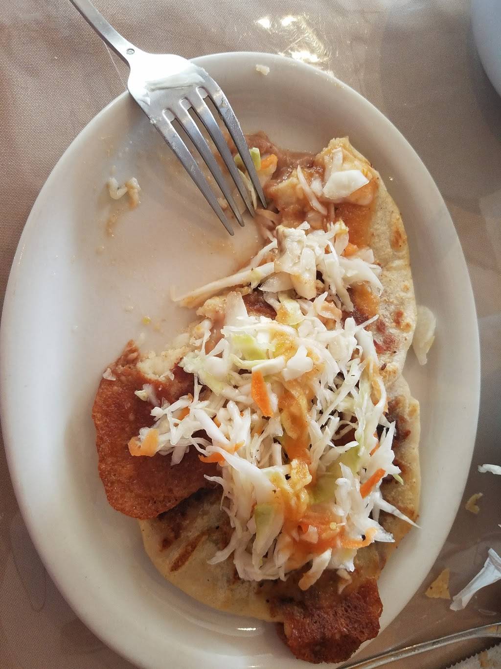 Los Cobanos Restaurant | restaurant | 11210 Grandview Ave, Wheaton, MD 20902, USA | 3019332026 OR +1 301-933-2026