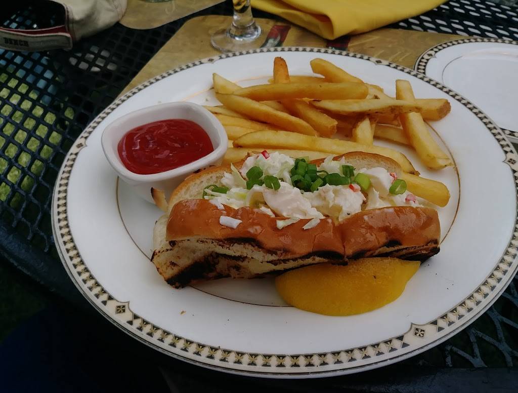 Patriots Crossing Tavern & Wine Shop | restaurant | 1339 River Rd, Titusville, NJ 08560, USA | 6097372780 OR +1 609-737-2780