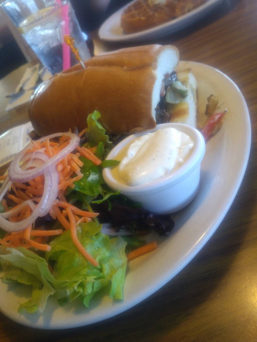 Hwy 12 Diner | restaurant | 1000 CA-12, Rio Vista, CA 94571, USA | 7073742695 OR +1 707-374-2695