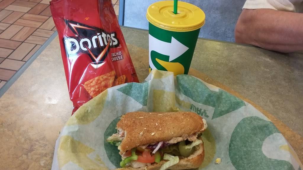 Subway Restaurants | restaurant | 204 N Greenville Ave, Towne Ctr Ste 210, Allen, TX 75002, USA | 9727271949 OR +1 972-727-1949