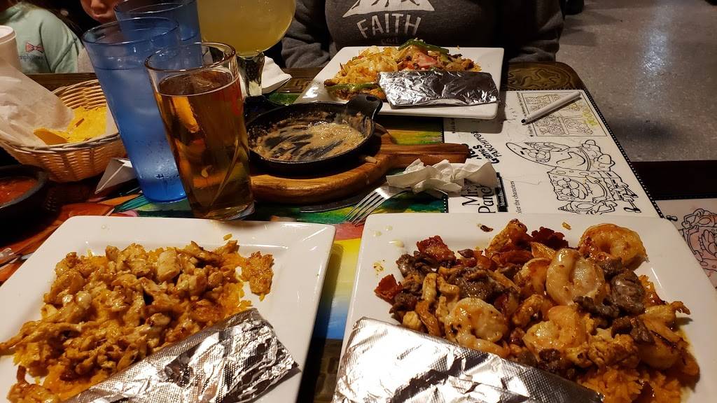 Mr Panchos Mexican Restaurant and Grill | restaurant | 119 East Gate Plaza, East Alton, IL 62024, USA | 6182163444 OR +1 618-216-3444