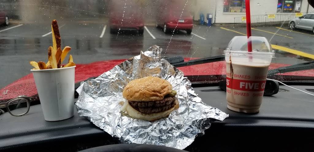 Five Guys | meal takeaway | 278 Scott Swamp Rd, Farmington, CT 06032, USA | 8606777600 OR +1 860-677-7600
