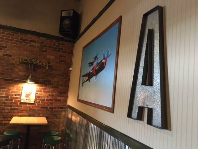 Aviators | restaurant | 9477 Dyer St ste h, El Paso, TX 79924, USA | 9157599966 OR +1 915-759-9966