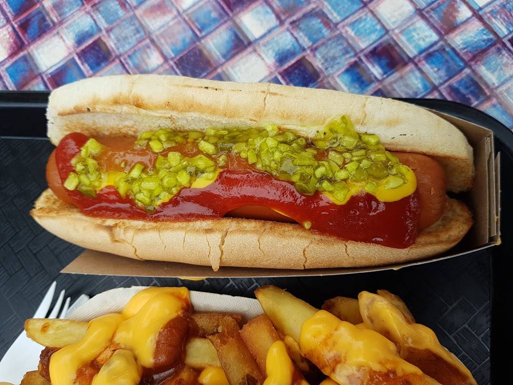 L.A. Franks | meal takeaway | 104 Water St N, Cambridge, ON N1R 3B6, Canada | 5196236733 OR +1 519-623-6733