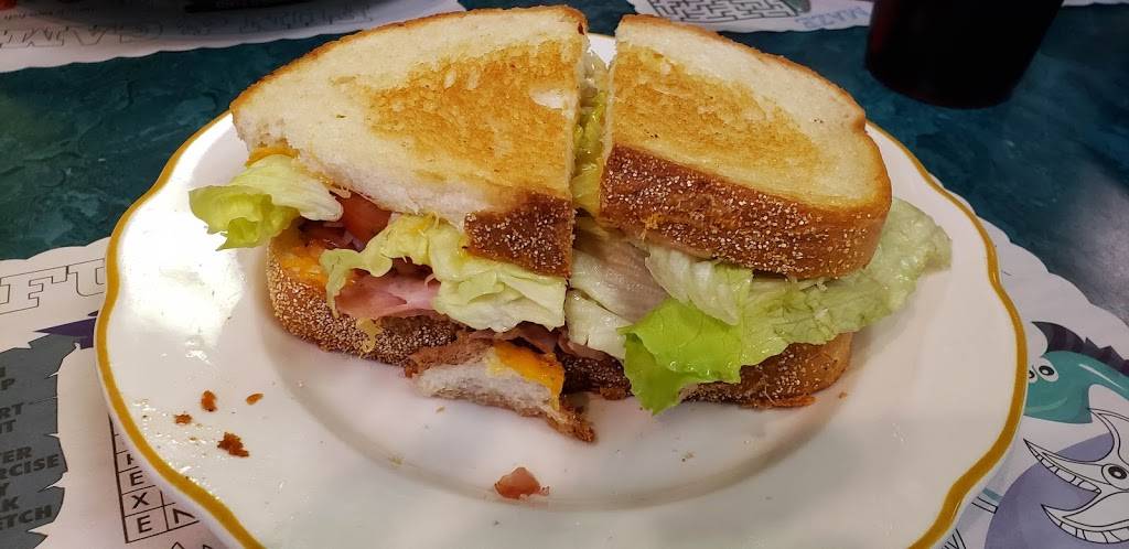 J & Js Family Restaurant & Catering | restaurant | 300 Shiloh St, Pittsburgh, PA 15211, USA | 4123811822 OR +1 412-381-1822