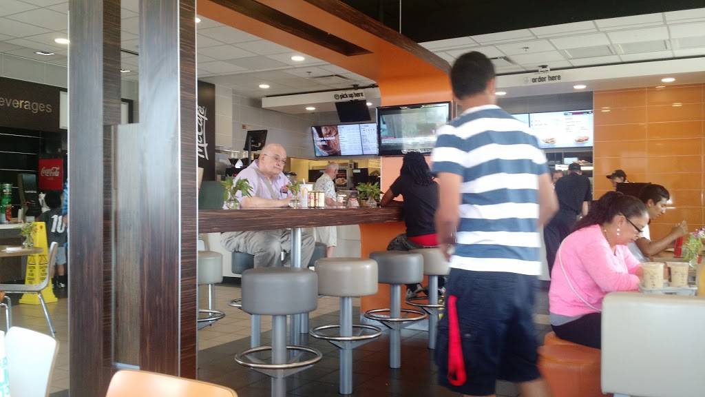 McDonalds | cafe | 355 S Schmale Rd, Carol Stream, IL 60188, USA | 6302210536 OR +1 630-221-0536