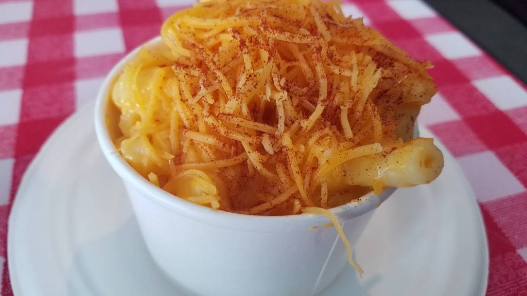 Guss World Famous Fried Chicken | restaurant | 2580 Long Beach Boulevard, Long Beach, CA 90806, USA | 5622761819 OR +1 562-276-1819