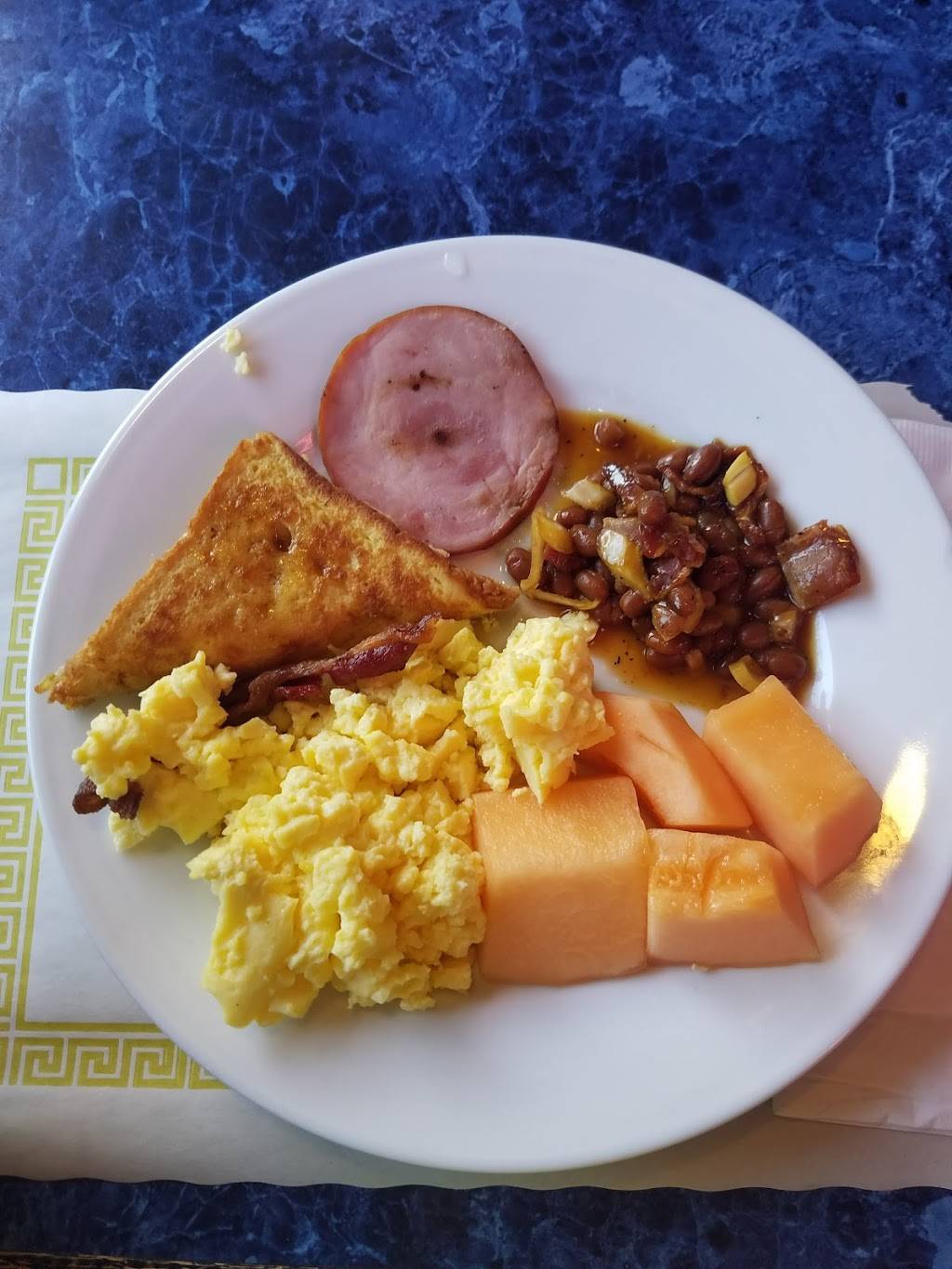 Parthenon Restaurant | restaurant | 475 Newton St, South Hadley, MA 01075, USA | 4135396612 OR +1 413-539-6612