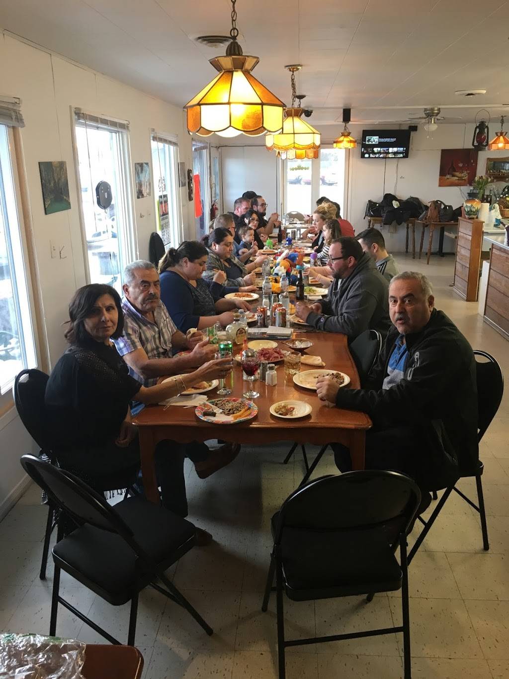 Sally’s Restaurant | restaurant | 132 Queen St S, Tilbury, ON N0P 2L0, Canada | 5196829393 OR +1 519-682-9393