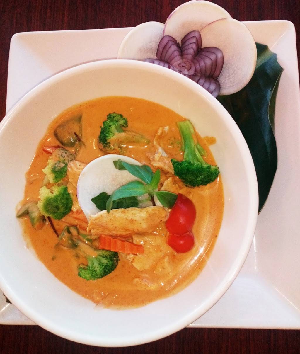 Sri Thai Cuisine | restaurant | 8115 NE Vancouver Mall Dr #60, Vancouver, WA 98662, USA | 3609846643 OR +1 360-984-6643