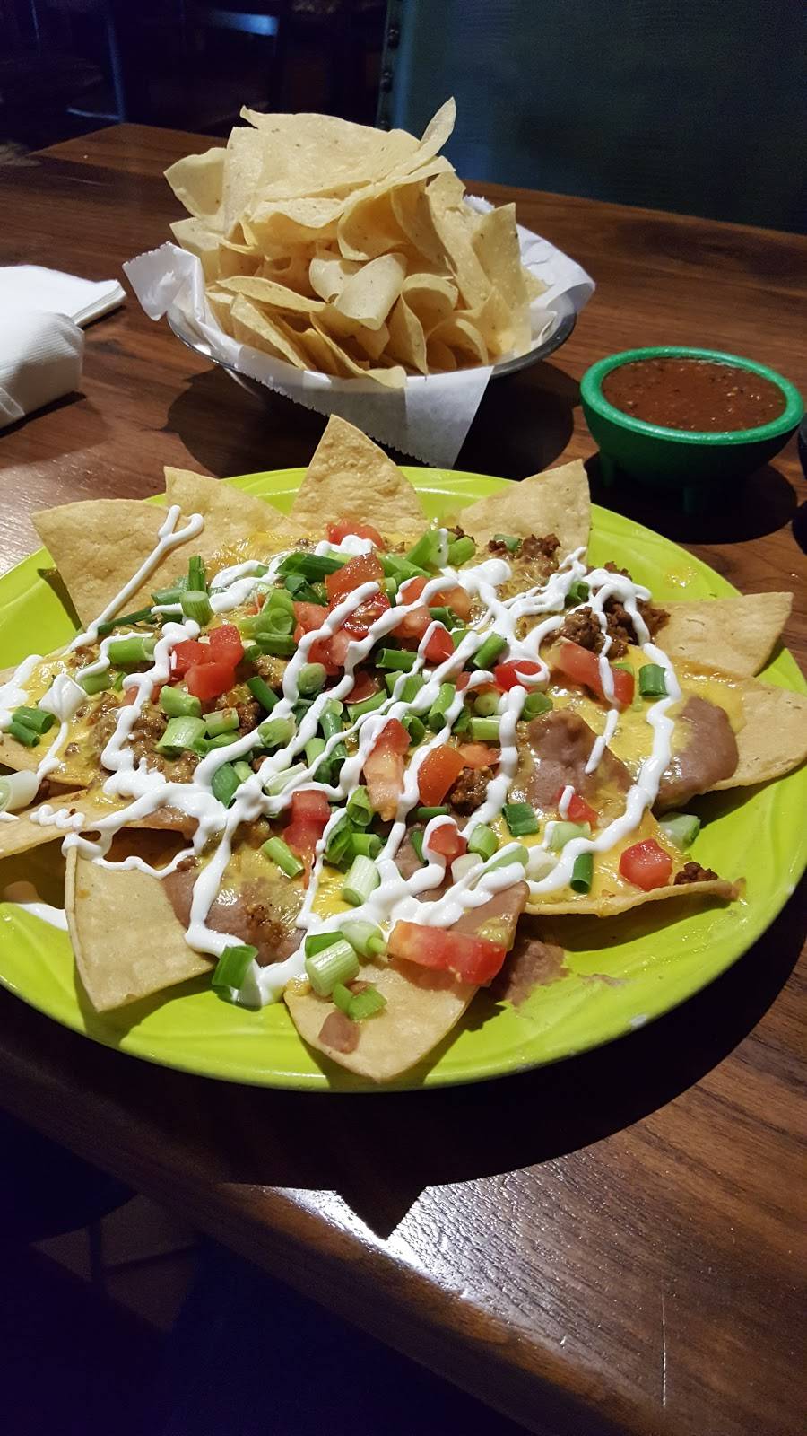 Iguana Joes Mont Belvieu | restaurant | 9118 TX-146, Baytown, TX 77520, USA | 2815765618 OR +1 281-576-5618