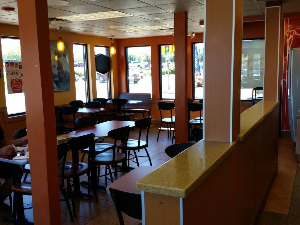 Jack in the Box | restaurant | 13421 E Lincoln Way, Auburn, CA 95603, USA | 5308880750 OR +1 530-888-0750