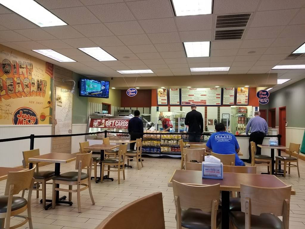 Jersey Mikes Subs | meal takeaway | 301 Western Blvd Ste. E, Jacksonville, NC 28546, USA | 9103538091 OR +1 910-353-8091