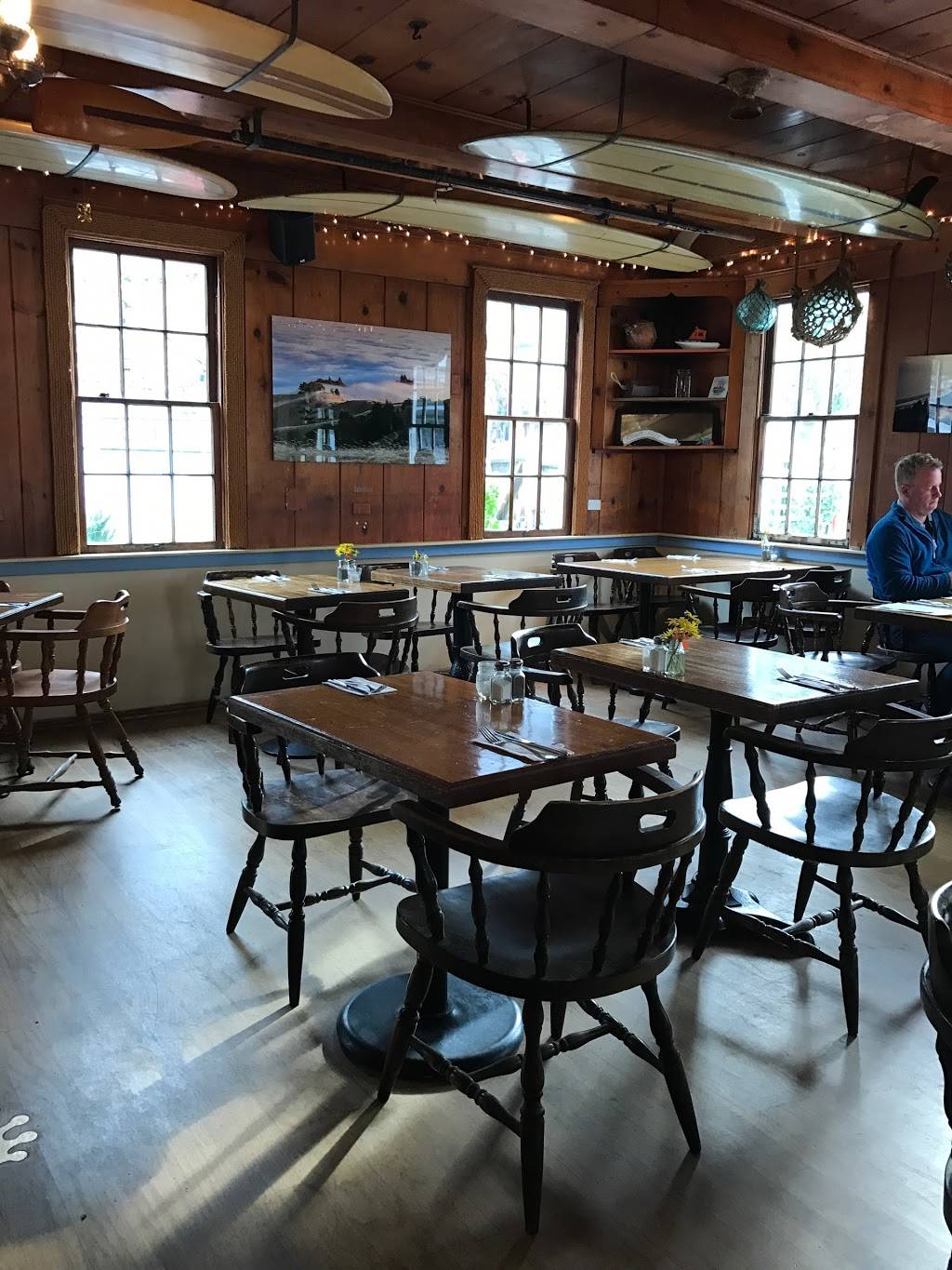 Coast Cafe | restaurant | 46 Wharf Rd, Bolinas, CA 94924, USA | 4158682298 OR +1 415-868-2298