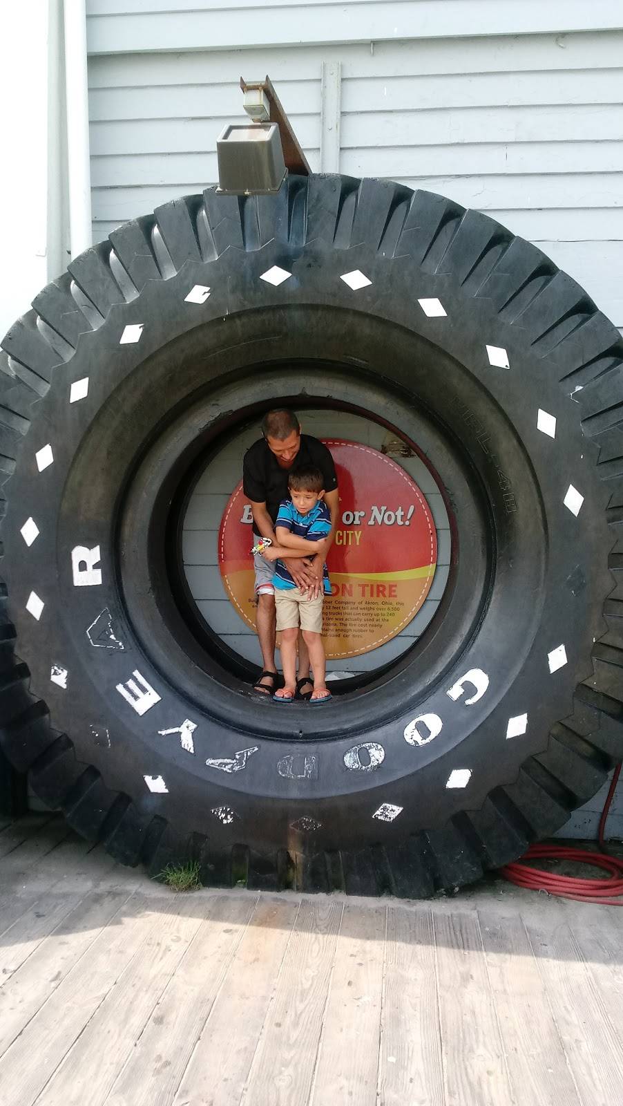 Dunkin Donuts | bakery | 405 N Boardwalk Unit 3, Ocean City, MD 21842, USA | 4102892081 OR +1 410-289-2081