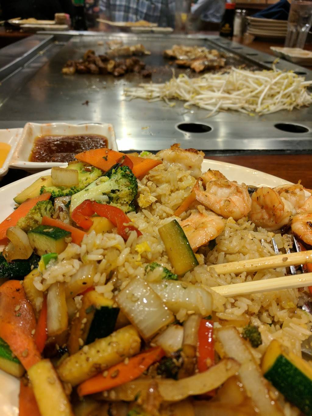 Sakura Japanese Steak, Seafood House & Sushi Bar | restaurant | 8369 Leesburg Pike, Vienna, VA 22182, USA | 7033566444 OR +1 703-356-6444