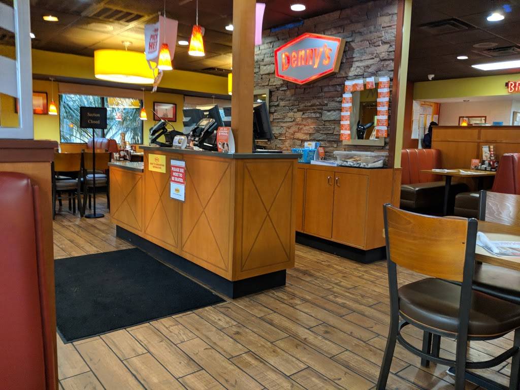 Dennys | restaurant | 6801 Abercorn St, Savannah, GA 31405, USA | 9123523782 OR +1 912-352-3782