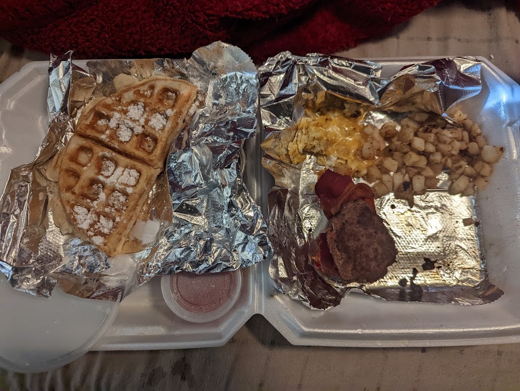 Crack of dawn food truck south Memphis location | restaurant | 574 S Pkwy E, Memphis, TN 38106, USA | 9012977591 OR +1 901-297-7591