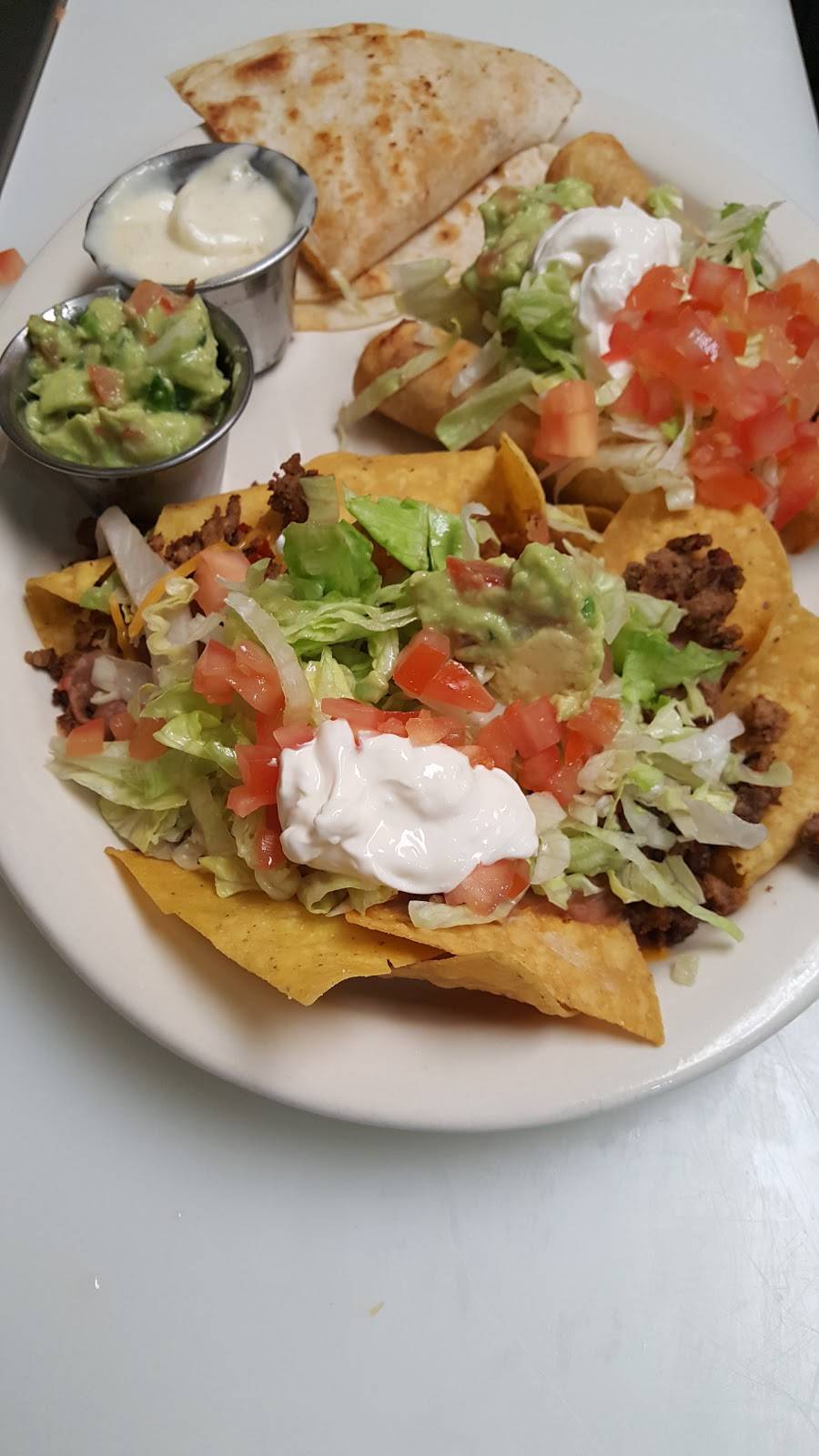 Dona Mary Restaurant And Bar | restaurant | 813 Front St, Gibbon, NE 68840, USA | 3084686612 OR +1 308-468-6612