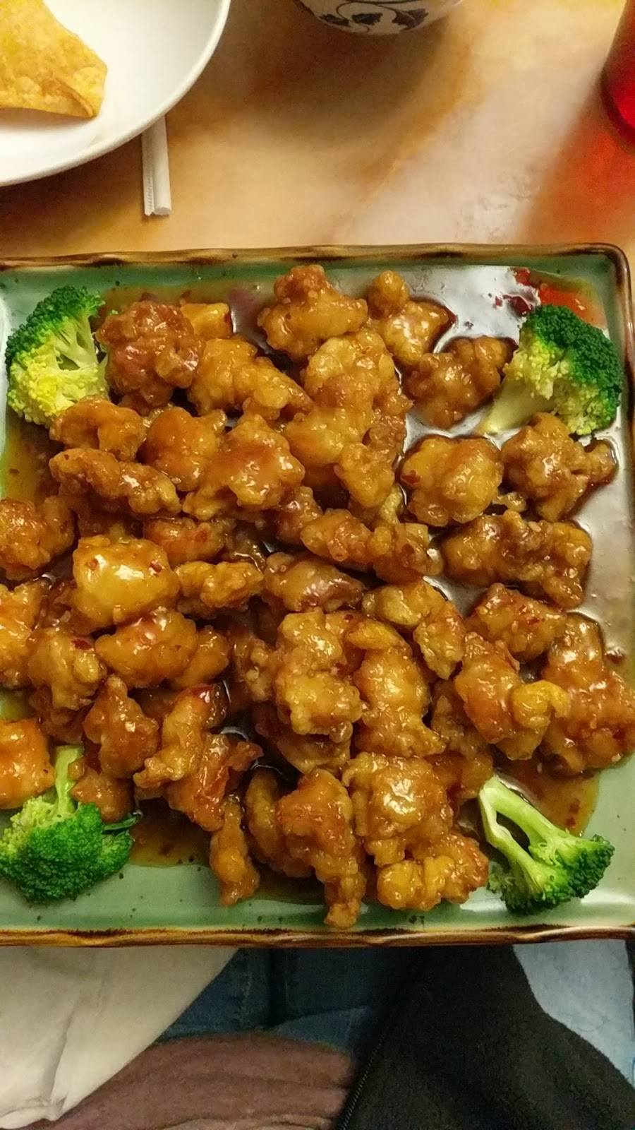 Yummy Yummy Asian Cuisine and Grill | restaurant | 105 W 1st St, Lyons, KS 67554, USA | 6202572888 OR +1 620-257-2888